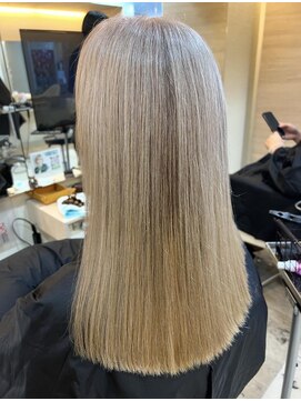 ホワイトミルクティー,白髪ぼかし,白髪染め剥がし