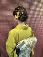 クリーム(Cream) 華やかシニヨン