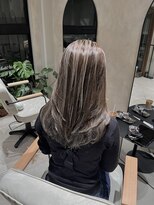 エラ(ere)&nbsp;ベージュハイライト　外国人風ハイライト　白髪ぼかしカラー