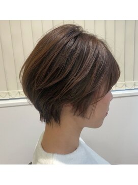 キートス(Kiitos) kiitos西梅田くびれコンパクトショート