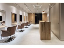 TREAT HAIR DESIGN 海浜幕張店　店内_[海浜幕張]海浜幕張徒歩7分