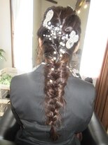 コア フィール ア デイ(COIFFURE A DAY)&nbsp;【M3D見附今町】フィッシュボーン風あみおろし