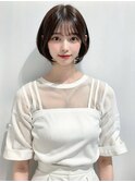 earthショートレイヤーボブミルクティー丸みショートボブ