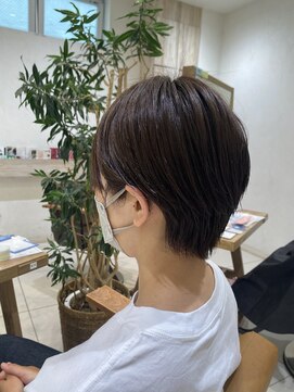リーナ ビューティガーデン(LiNA BeautyGarden) ショートカット×ツヤベージュ