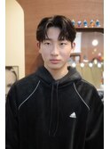 メンズセンターパートコンマバング刈り上げ韓国ヘア眉毛カット