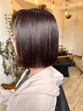 エンリー(ENlee) 【白鳥】切りっぱなしボブ×レッドブラウン