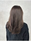 レイヤーカット×グレーブラウン