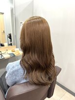 カミエ(kamie)&nbsp;ツヤのあるベージュロング×大人っぽいレイヤーカット