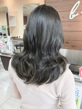 ブレス 小阪店(brace) 重く見えないダークグレージュ☆