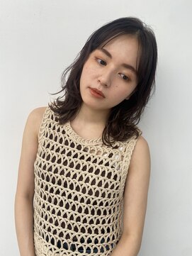 コンティニュー オモテサンドウ(CONTINUE OMOTESANDO) くびれレイヤー/ミディアムカット/ミディアムパーマ