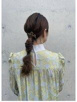 アチーブリス(achieve Liss)&nbsp;大人上品パーティアレンジ　ナチュナル黒髪ヘアスタイル