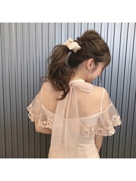 クールブ(Courbe) お呼ばれポニーテールアレンジ♪