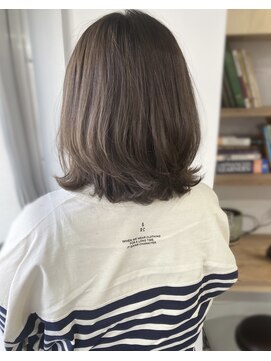 ロカ(roka) ヘルシースタイル　明るめベージュブラウン　レイヤーボブ