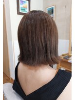 ラナイ(Lanai)&nbsp;パッツンライン出しボブ