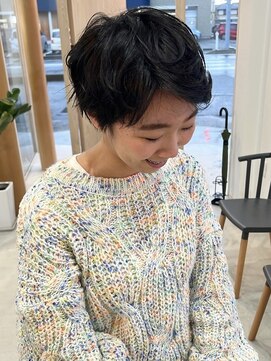 ヒュー(HUE) イメチェン/フルバング/似合わせカット/レッドブラウン/モード