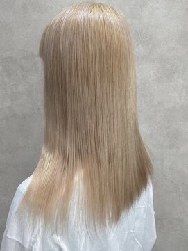 ルノン フィージュ(LUNON fieju) ホワイトブロンド/ハイトーン/ブリーチ/ベージュ