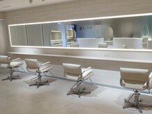 ラフィスヘアー アール 川西店(La fith hair R)の雰囲気（アットホームな空間でゆったりくつろげます☆）