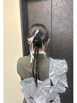 ミラ(Mila) リボン＊カチモリアレンジ/結婚式お呼ばれオケージョンヘア