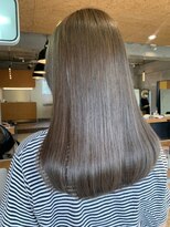 ケシキ 佐賀(keshiki)&nbsp;艶感たっぷりくすみグレージュ/透明感カラー/ロング/ワンカール