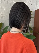 《初めてのショートでも挑戦しやすい》誰からも好感を持たれる、ナチュラルボブ[ショートボブ/顔周り]