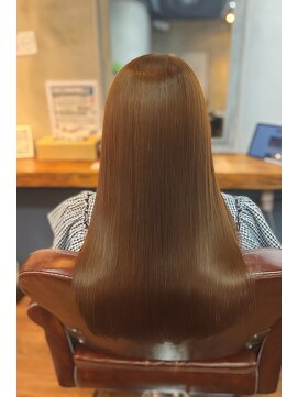 スローネ(THRONE) 艶カラー／髪質改善／新宿／20代30代40代