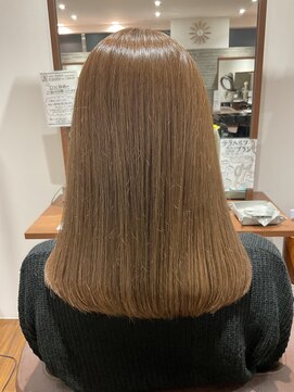 アミカ シーモール店(Amica) 明るめカラー