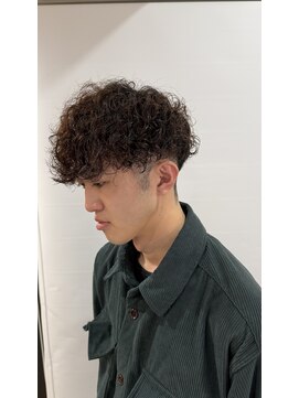 ウタシロイロ(uta shiroiro) 強めスパイラルパーマ