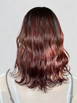 ポルト(porto produced by teatro hair salon) ミディアムレイヤー ピンクブラウン 透明感カラー 30代 美髪