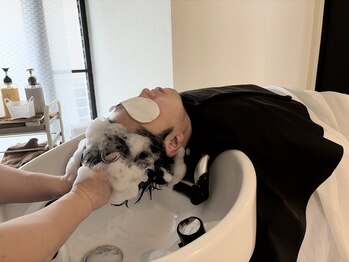 ラナ(LANA)の写真/半個室のヘッドスパブースでご褒美時間を堪能◎凝り固まった頭皮をほぐし心身ともにリラックス―。