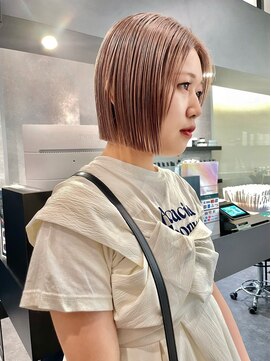 ケンジ 横浜(KENJE) 切りっぱなしボブ/ピンクベージュ/ダブルカラー/ミルクティー