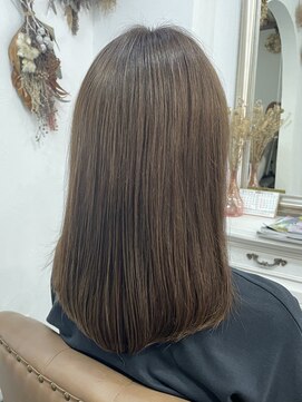 リロ(Lilo) ブラウンストレート