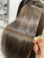 エスカーラ 表参道(THE ESCALA)&nbsp;@aidaman321 似合わせカット/くびれヘア/ツートーンカラー/