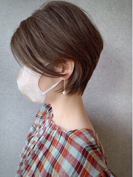 イトシテ まるみショート×アッシュベージュカラー【担当ジン トモヒト】