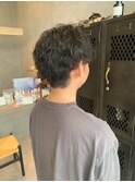 メンズ カジュアルお洒落なスパイラルパーマ 黒髪暗髪