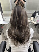 イキ 表参道(iki omotesando)&nbsp;ミディアムヘア/スラッシュ/グレージュカラー/デザインカラー