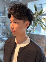 メンズサロン ブロック(Men's Salon bloc)&nbsp;ツーブロック　波巻きパーマ　アッシュカラー　ミディアム