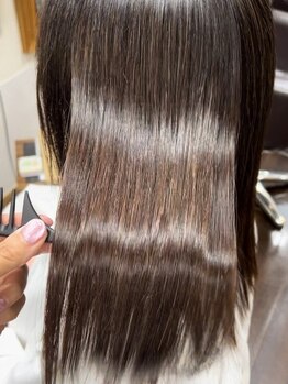 ヘアーアンドメイクビィフォー(hair&make b four)の写真/髪質改善でお悩み解決！経験豊富なstylistが,丁寧にカウンセリング◎髪の状態を見極め最適な施術をご提案♪