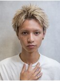 小久保styleフェザーパーマグレーブルーカラー刈り上げショート