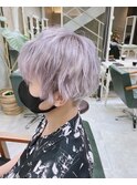 マッシュショートグレージュカラー　グレージュブリーチデザイン
