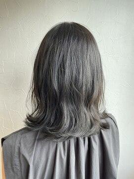 ニューカマー バイ ヘッドライト シブヤ(NEW COMER by HEADLIGHT shibuya) ブルーブラック×ロングレイヤー