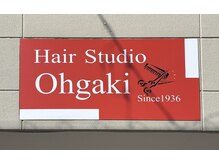 オオガキ(OHGAKI)の雰囲気(赤い看板が目印です!)