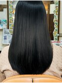 【髪質改善】ナチュラルな艶が叶う“素髪ストレート”
