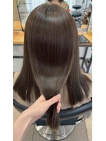 ロマリア ヒルズ 表参道 原宿(Lomalia HILLS)&nbsp;くすみブラウン[表参道/原宿/ケアカラー/ケアブリーチ/縮毛矯正]