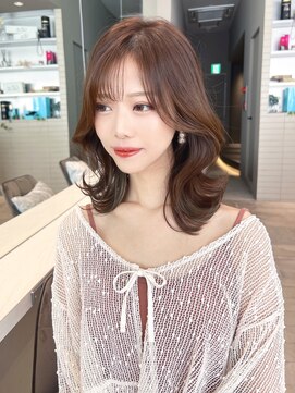 ロンド クラン 岡崎(Lond Clan) ひし形で小顔フェミニンなくびれボブ