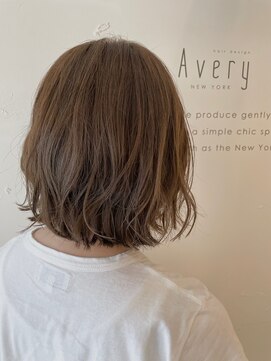 アベリーニューヨーク(Avery NEWYORK) 外ハネナチュラルボブ{ハイライト/ケアブリーチ/インナカラー]