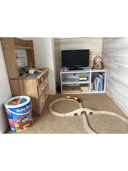 おしゃれママに人気のサロン♪親子で一緒に通えるアットホームな雰囲気とスタッフの人柄が大好評◎