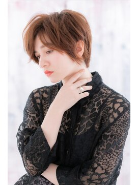 ミック ヘアアンドメイク アップ 駒込店(miq Hair&Make up) 色っぽかわいいモーブカラー前下がりショートc1
