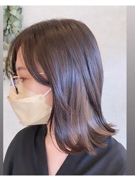 ナウラ(Naurra) ツヤ髪×インナーカラー