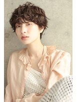 ファム(Fam) ショート　パーマ　くせ毛　ハイライト　代官山　中目黒　恵比寿