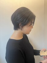 レガロ(REGALO RESORT)&nbsp;Suzuki Anna【ハンサムでレディーな大人ショート】